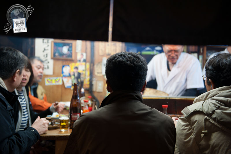 bar la nuit à tokyo